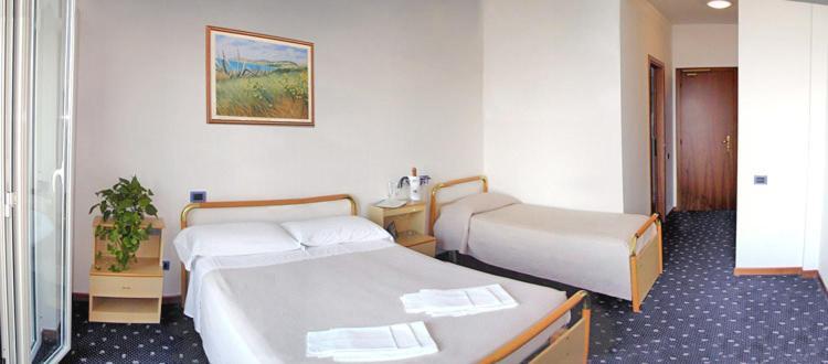 Hotel&Residence Medi Garden Alba Adriatica Esterno foto