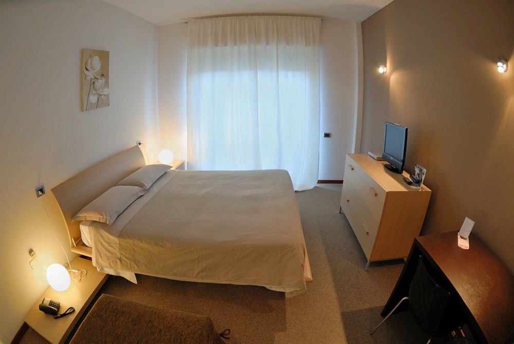 Hotel&Residence Medi Garden Alba Adriatica Esterno foto