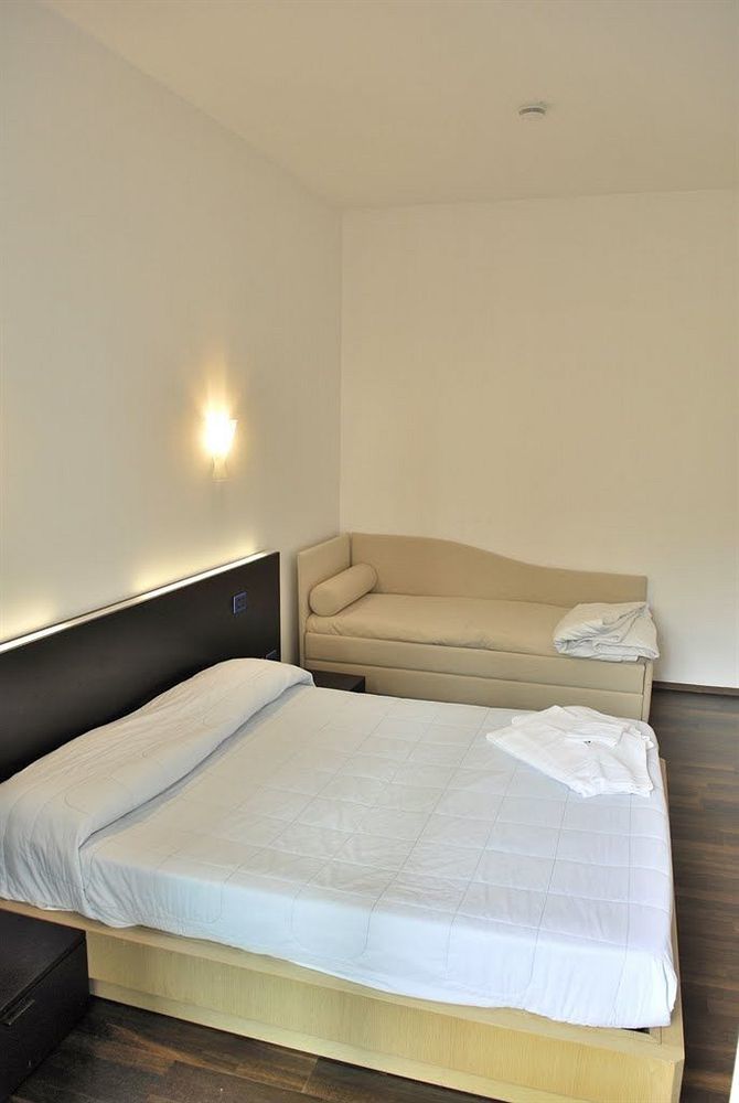 Hotel&Residence Medi Garden Alba Adriatica Esterno foto