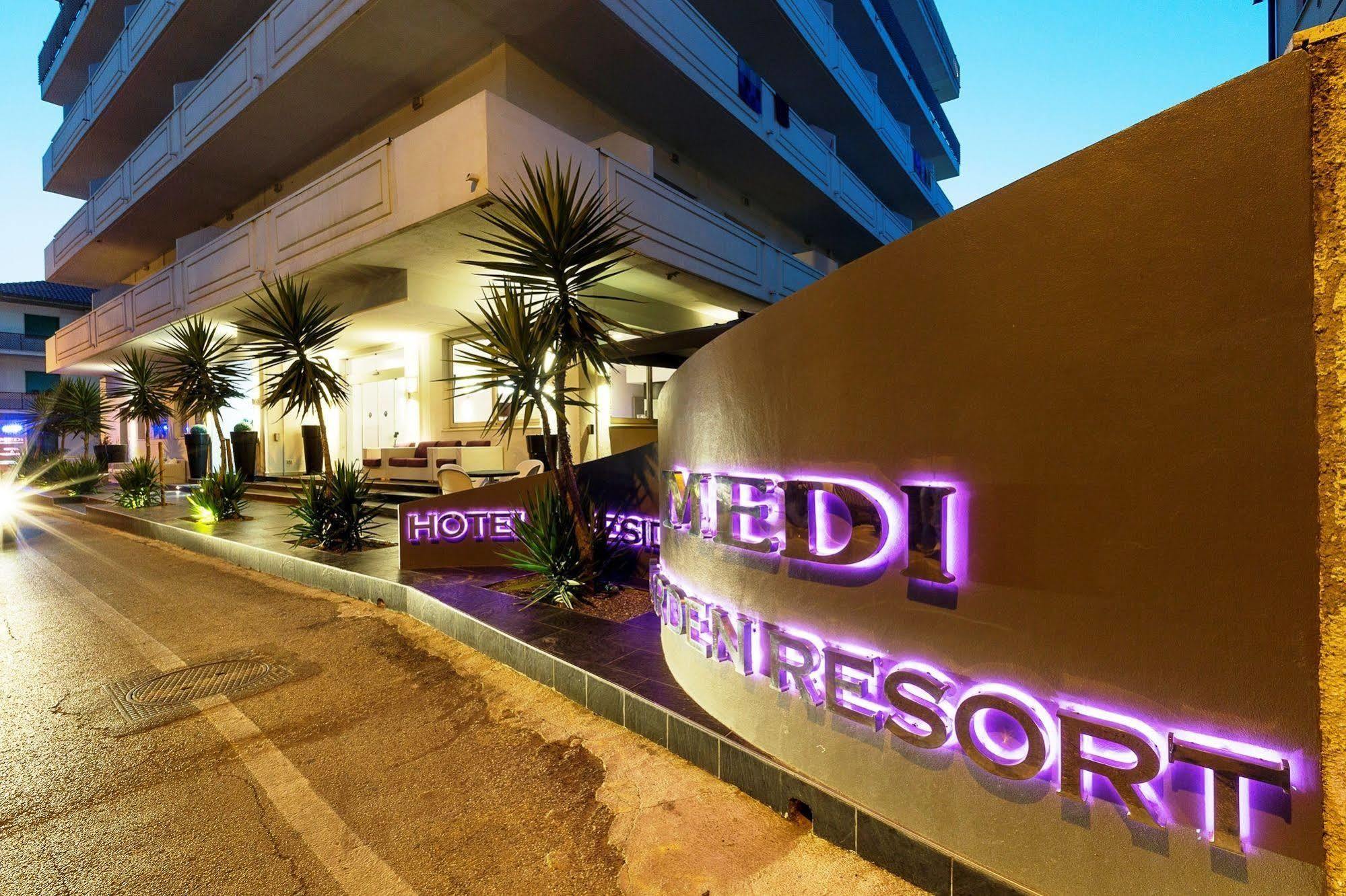 Hotel&Residence Medi Garden Alba Adriatica Esterno foto